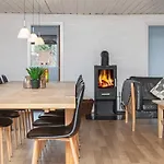 14 Person In Orsted-by Traum