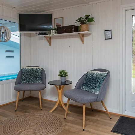 Feriehus 14 Person In Orsted Kare