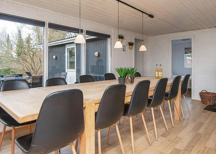 14 Person In Orsted-by Traum *